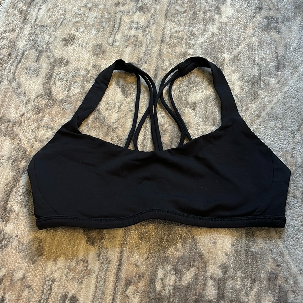 Lululemon free to be sports bra